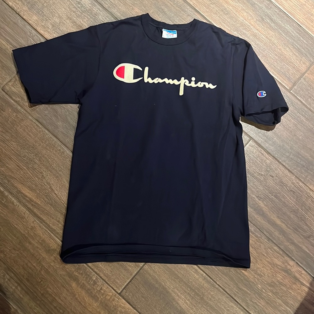 Men’s Champion M navy T-shirt